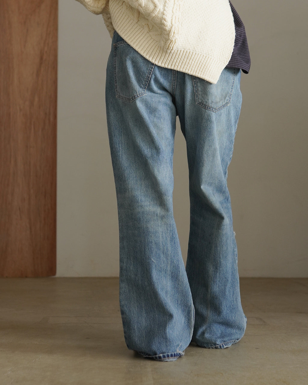 KENDRICK (DISTRESSED JEANS) COM-26F-DM01