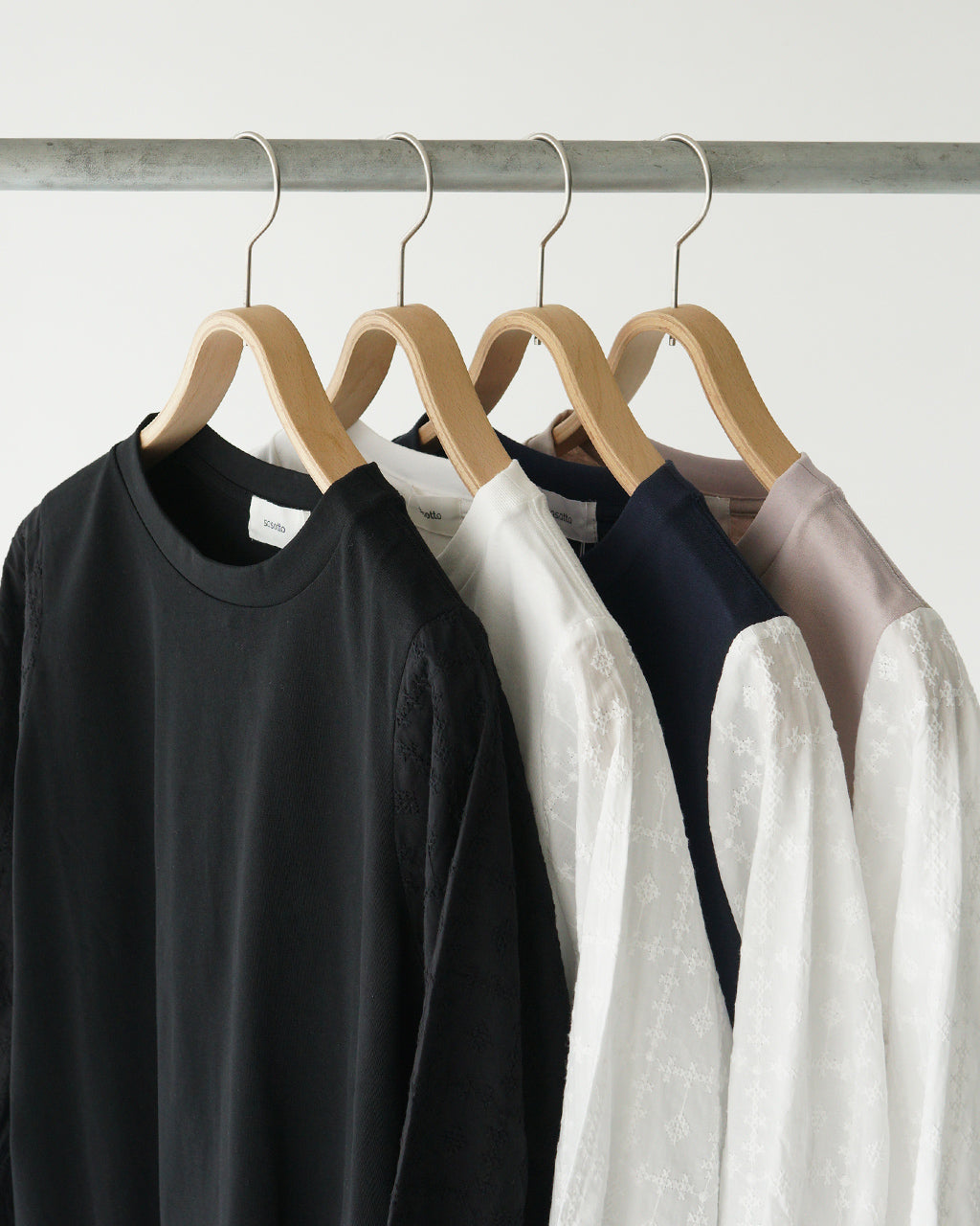 sosotto ソソット 【Crouka別注色】 32/2天竺袖クロスステッチ刺繍7分袖 ブラウス Tシャツ カットソー 長袖 重ね着シャツ風 ドッキング 42511122<別注>