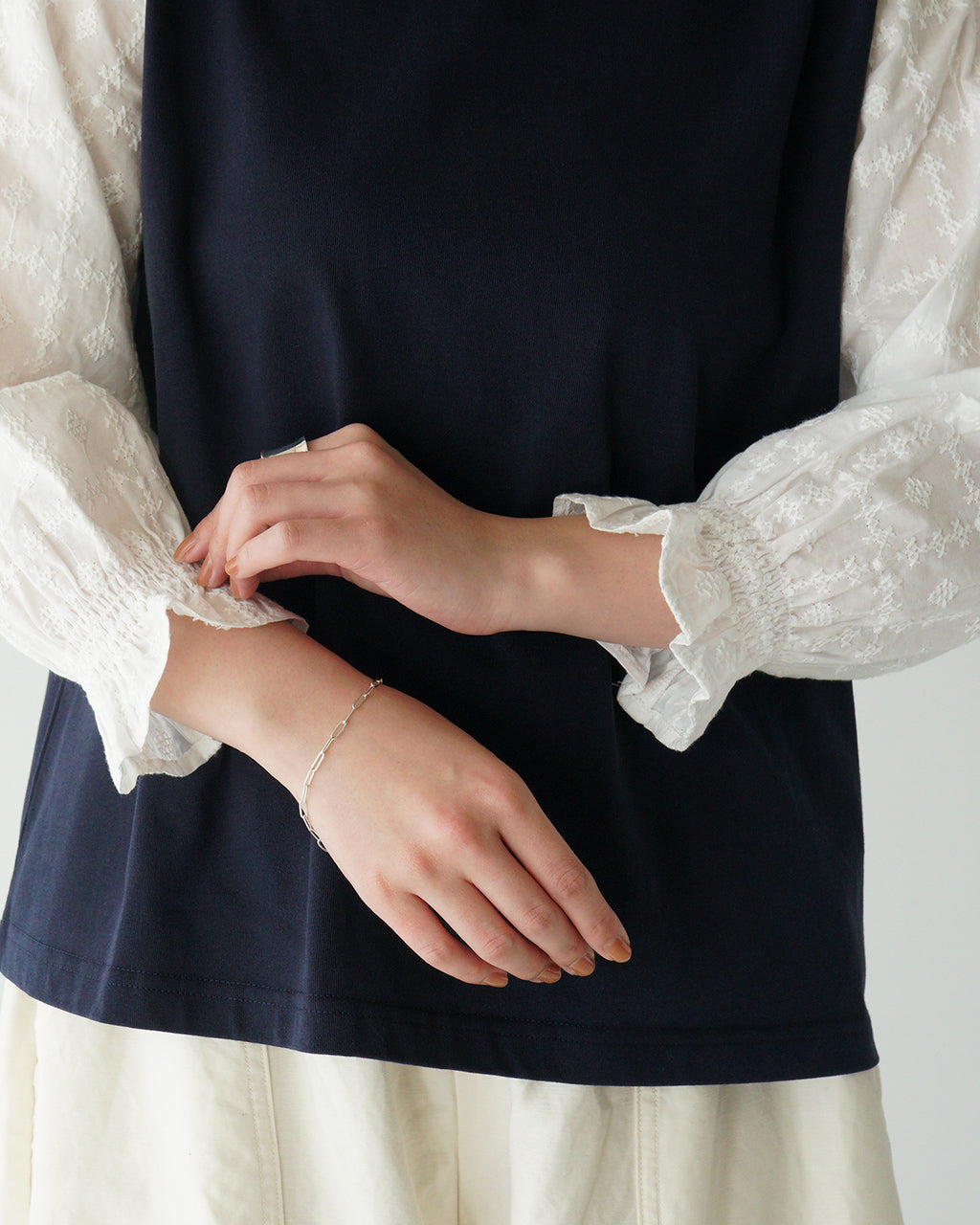 sosotto ソソット 【Crouka別注色】 32/2天竺袖クロスステッチ刺繍7分袖 ブラウス Tシャツ カットソー 長袖 重ね着シャツ風 ドッキング 42511122<別注>