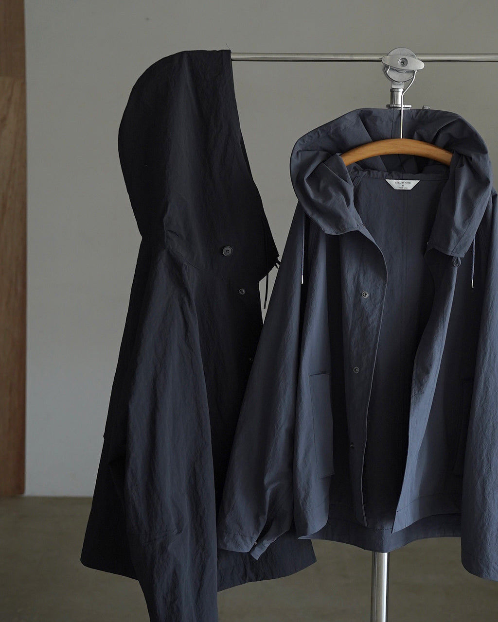 Crispy hooded blouson BL03263