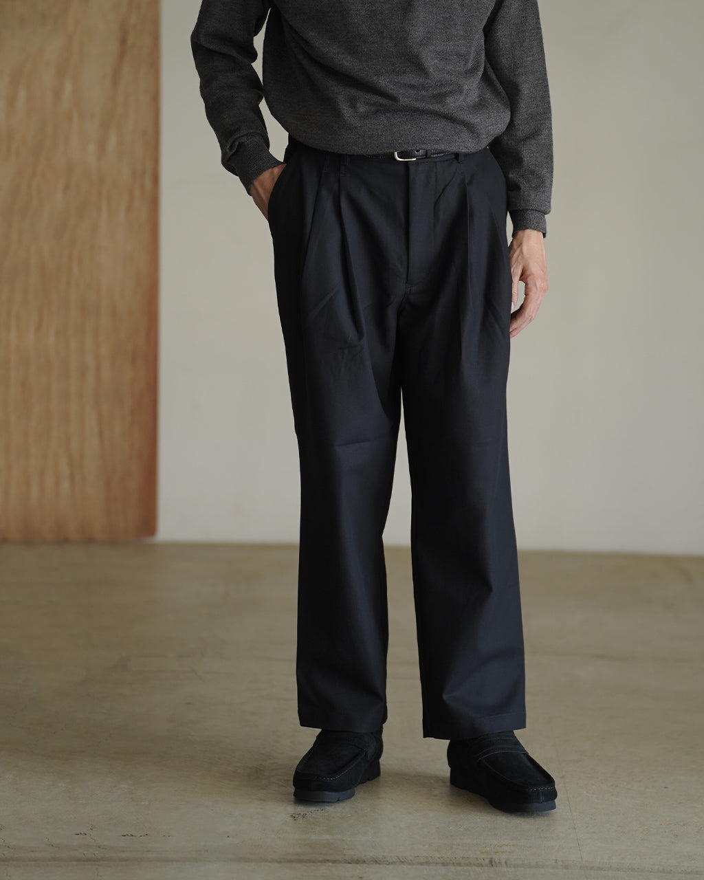 Deep tuck pressed pants PT05263