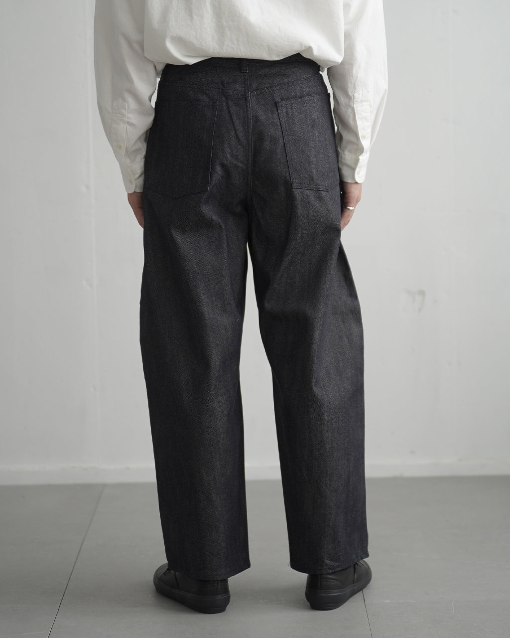 Deep tuck wide denim pants DN01253