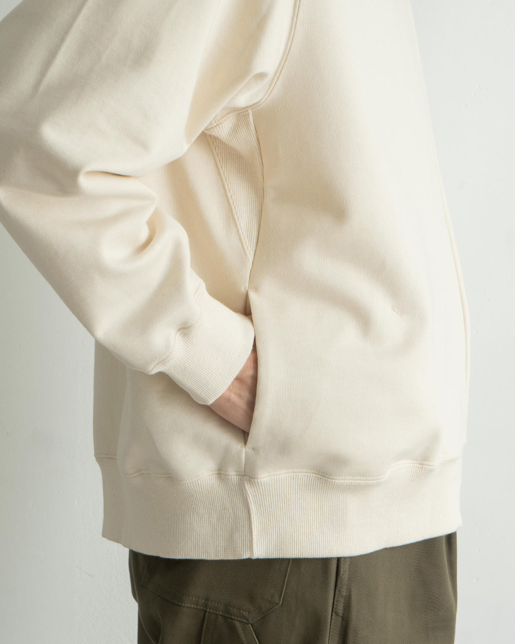 【SALE!30%OFF】フロントジップ パーカー フーディー カットソー CS02244