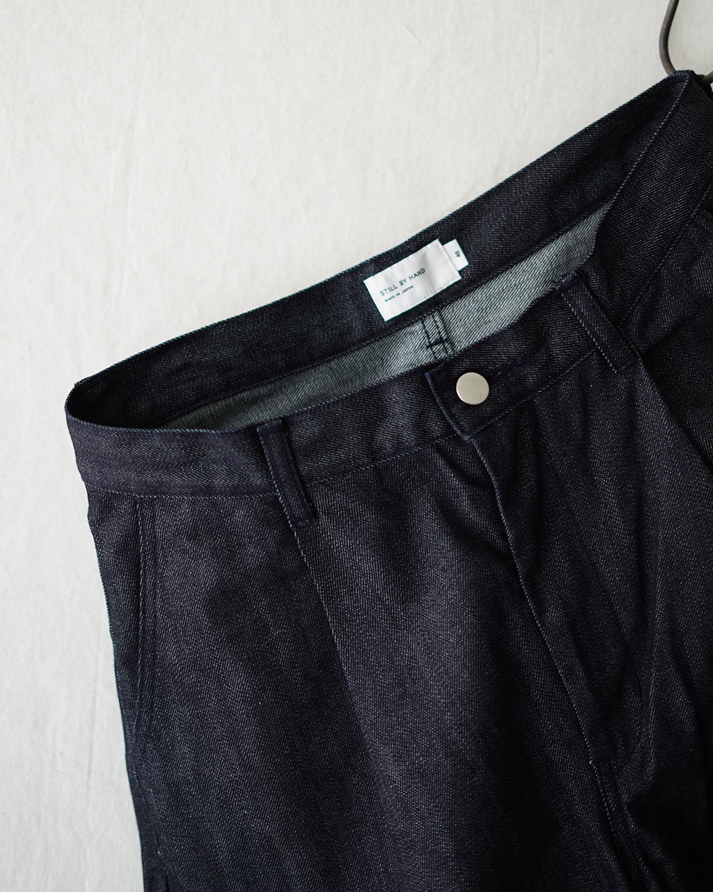 STILL BY HAND Deep tuck wide denim pants DN01253