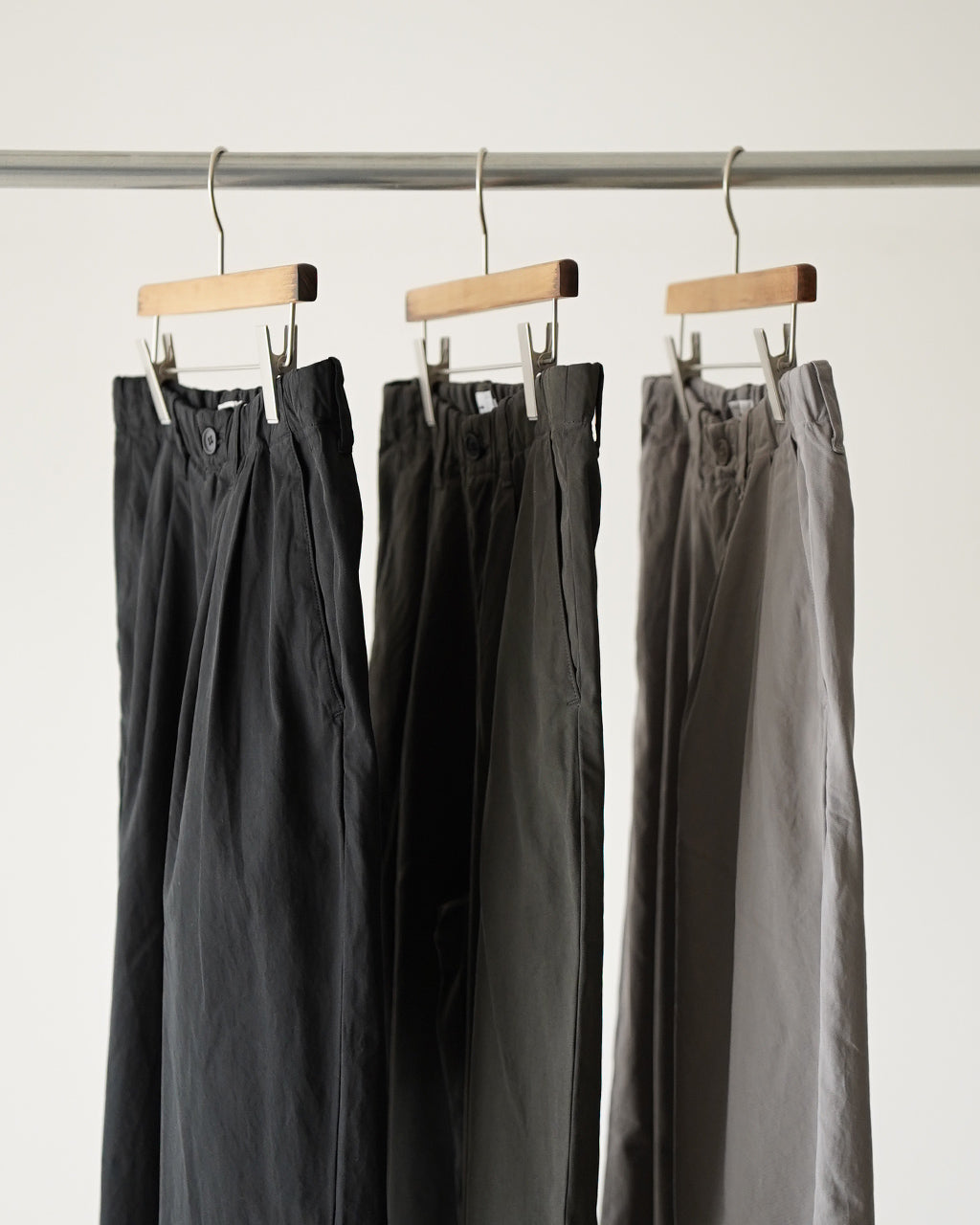 Garment-dye 2 pleat pants PT01261