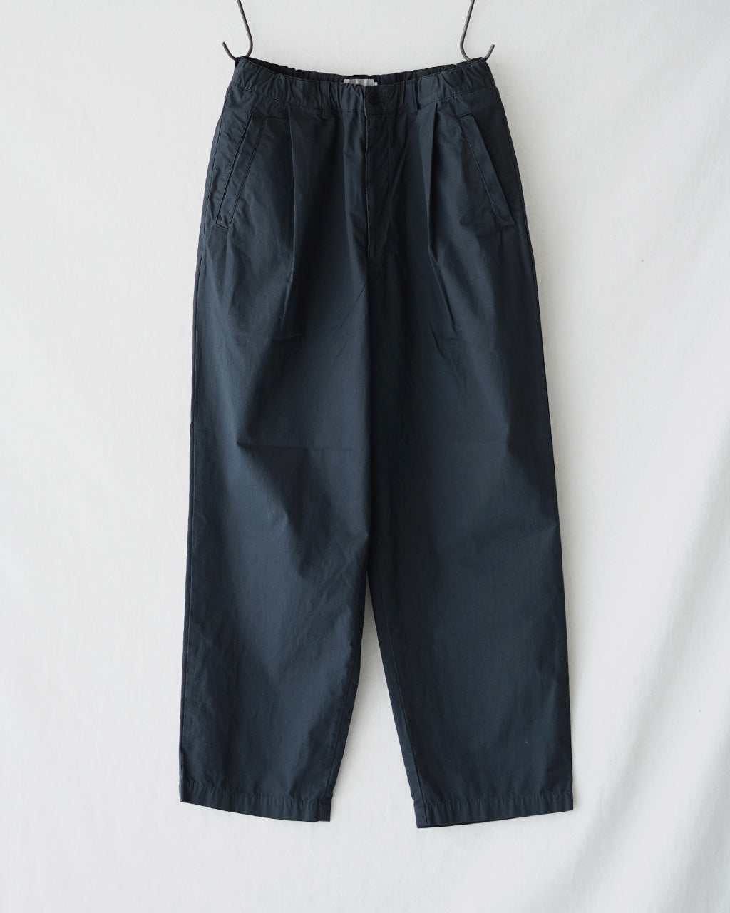 STILL BY HAND Garment-dye deep tuck pants PT02253