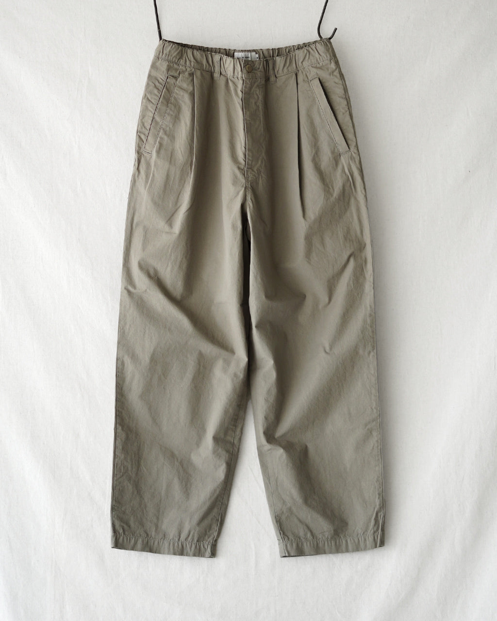 STILL BY HAND Garment-dye deep tuck pants PT02253
