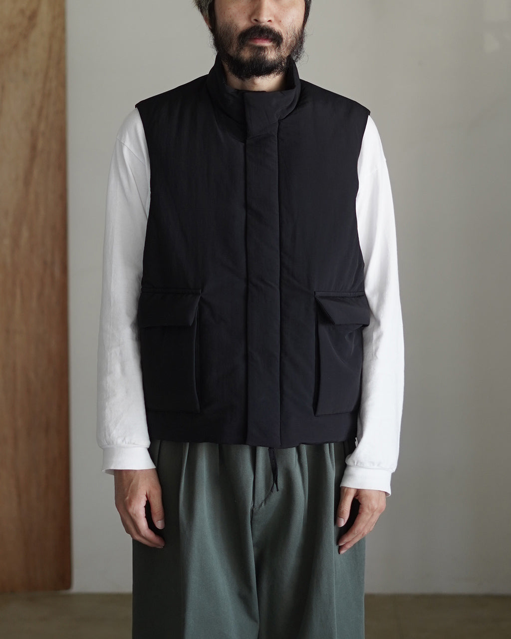 Stand collar padded vest VE01253