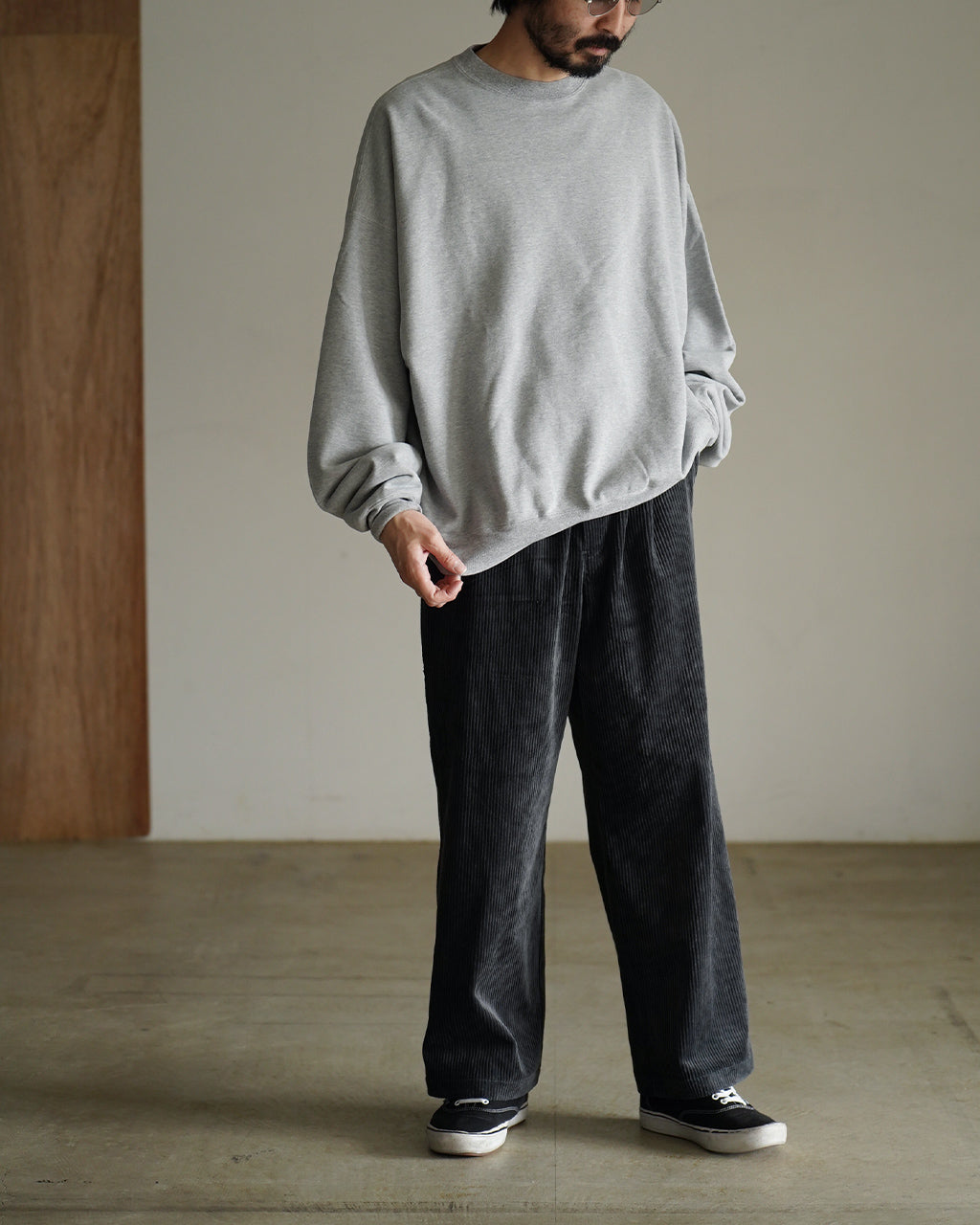 Corduroy straight pants PT03263