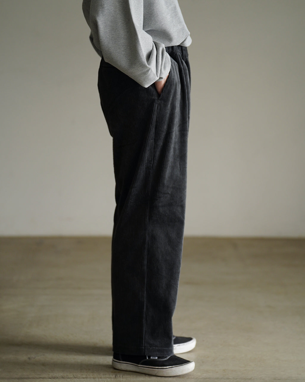 Corduroy straight pants PT03263