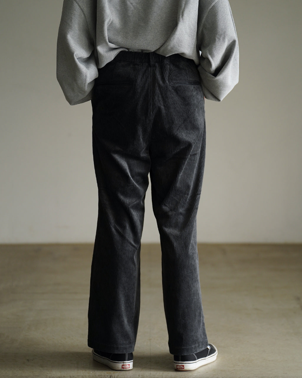 Corduroy straight pants PT03263