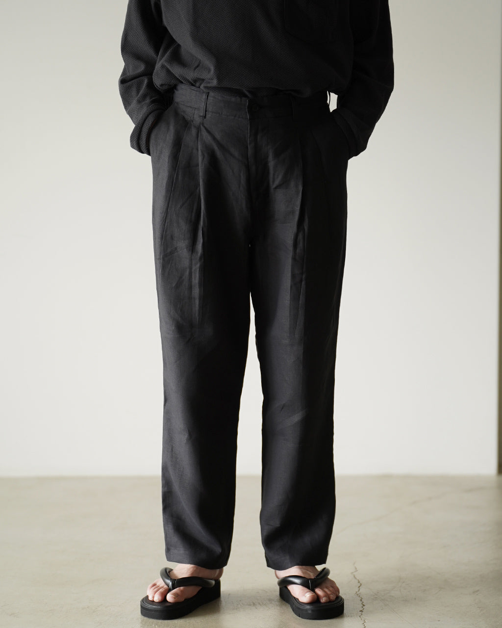 Linen tuck tapered pants PT02262