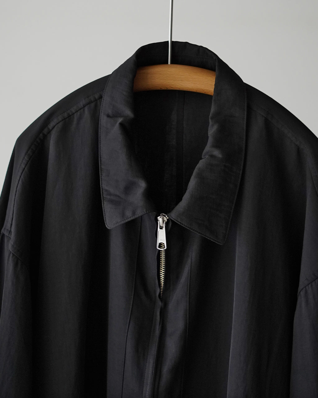 Pigment print zip up blouson BL05261