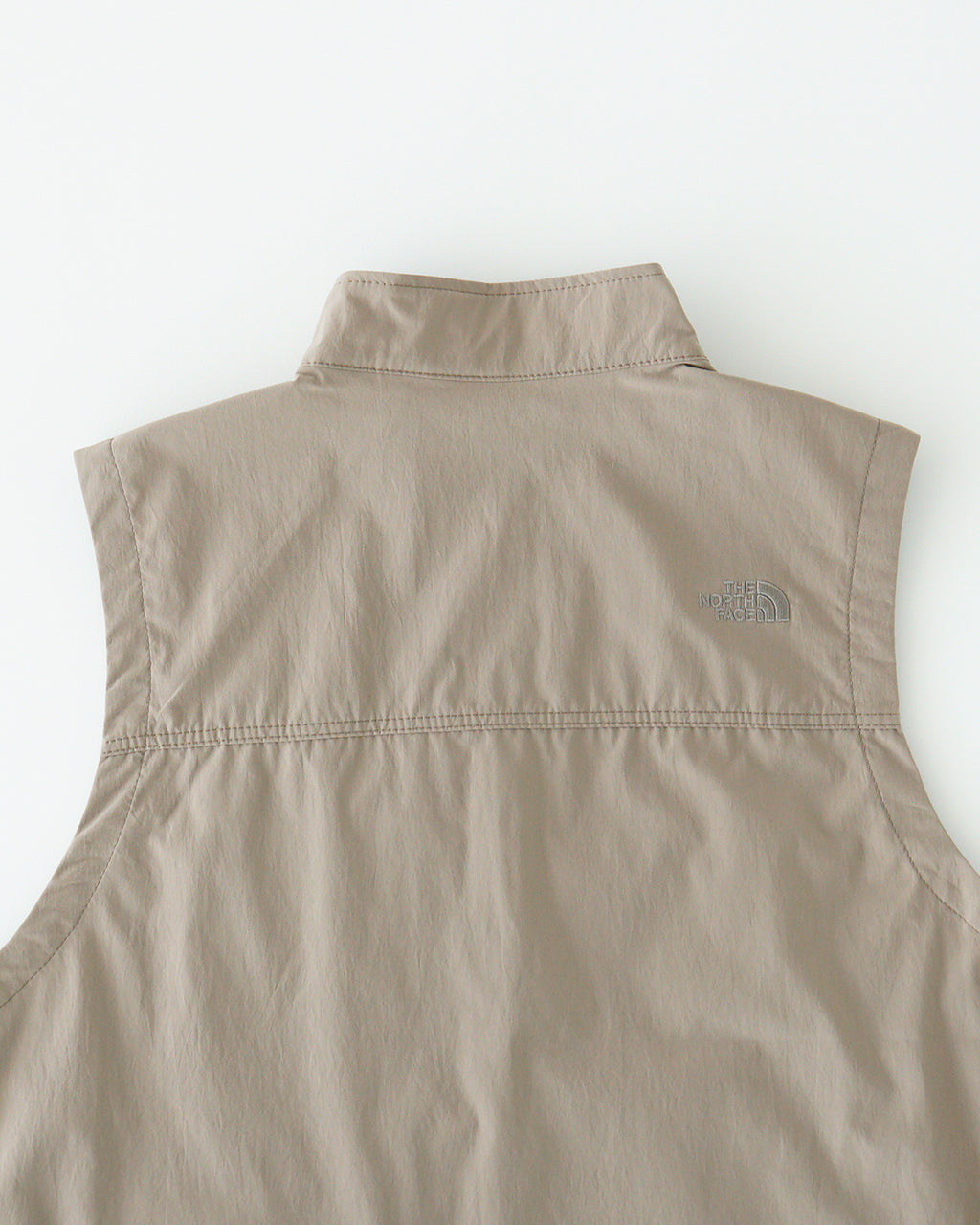 THE NORTH FACE ノースフェイス トリップフィールド ベスト Trip Field Vest ジップアップ レイヤード 撥水 UVカット 多機能 バンドカラー NP22551【送料無料】