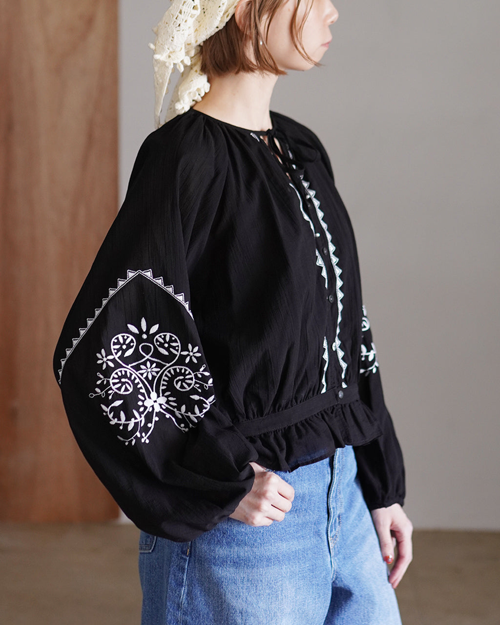 EMBROIDERED BLOUSE 26SMSBL09