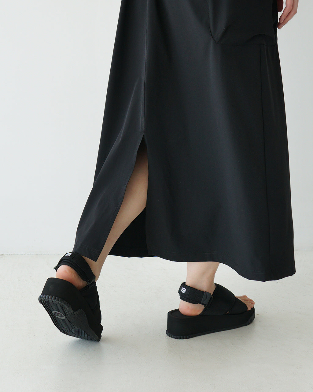 THOUSAND MILE サウザンドマイル サロペットワンピース FRONT ZIP SALOPETTE OP フロントジップ Iライン レイヤード 撥水 ストレッチ ドライタッチ UVカット 紫外線対策 TM251NP00062 【送料無料】