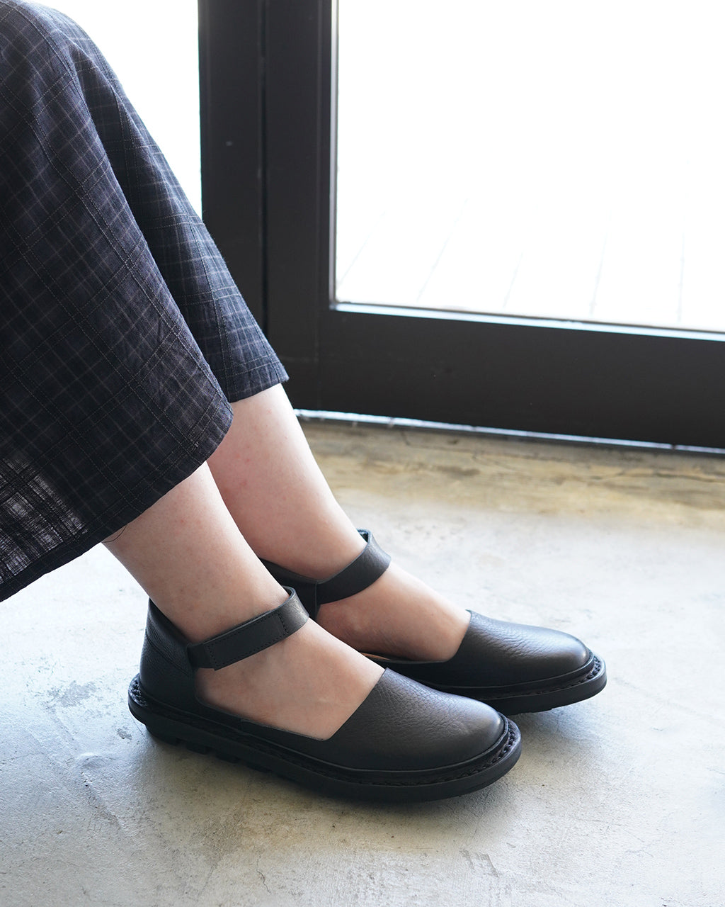 \早得24時間限定ポイント10倍/trippen トリッペン バレリーナシューズ Fringe f (black-waw) フリンジ アンクルストラップ ベルクロストラップ レザーシューズ FRINGE-WAW251【送料無料】