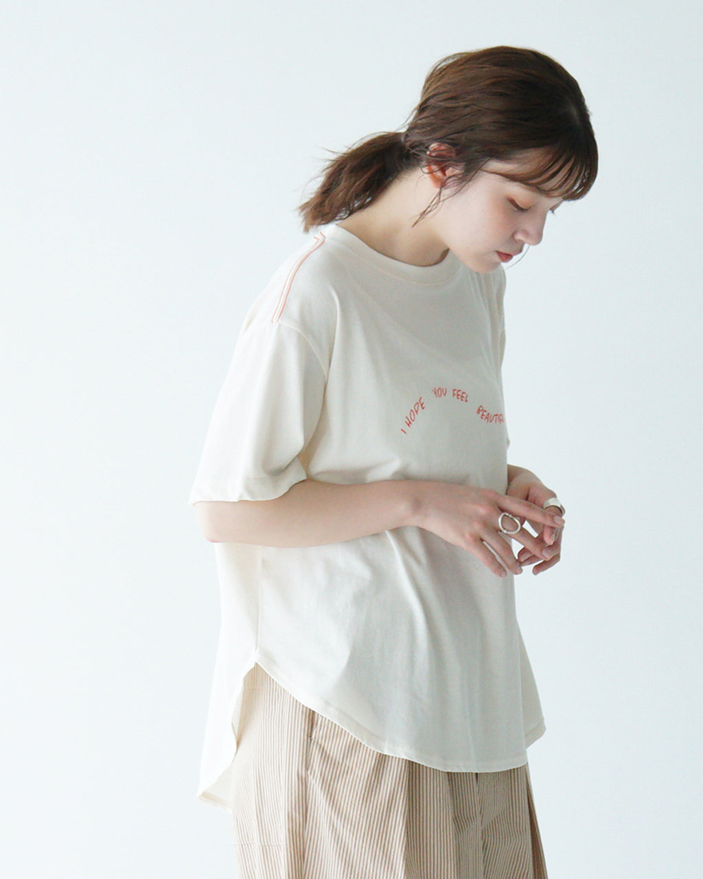 【SALE!40%OFF】tumugu ツムグ DEPEND天竺 プリント裾ラウンドT Tシャツ トップス カットソー TC25210