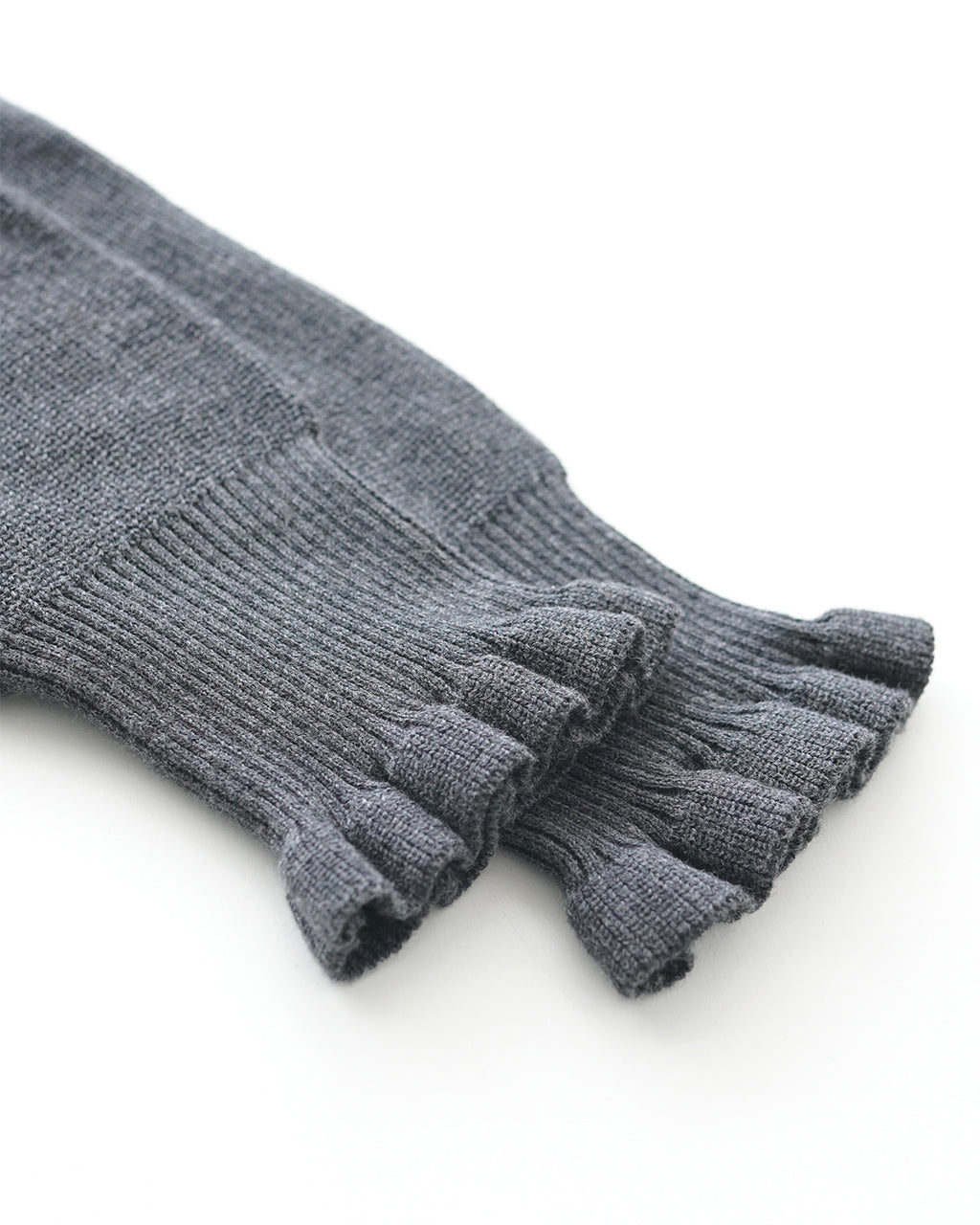 【SALE!20%OFF】tumugu ツムグ ランダムリブニット フリル ハイネック セーター TK19303b