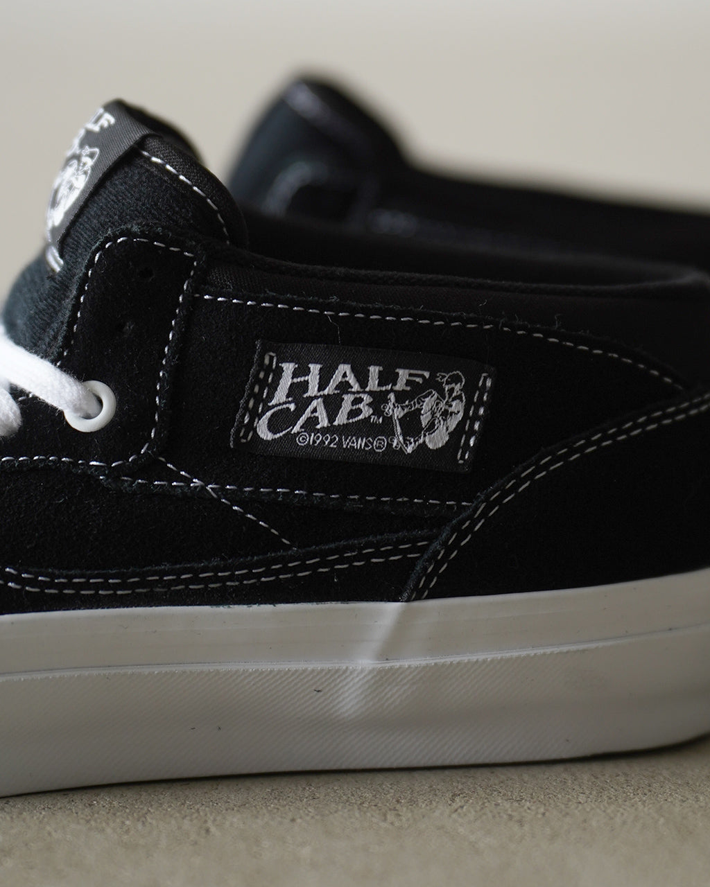 LX Half Cab Reissue 33 VN000CXJBZW / VN000E97BKA