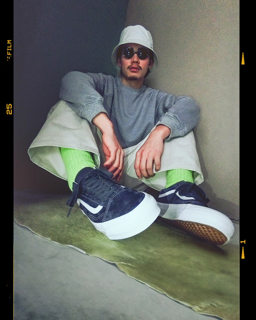 【SALE!20%OFF】PREMIUM オールドスクール ピッグスエード スニーカー Lx Old Skool ローカット レースアップ スケートボード シューズ 靴 VN000D56BYD