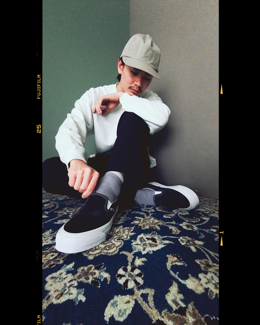 VANS 밴즈 PREMIUM 클래식 슬리폰 98 피그 스웨이드 스니커 Lx Classic Slip-On 98 로우 컷 스케이트 보드 슈즈 신발 VN000D5AEPW【무료우송】