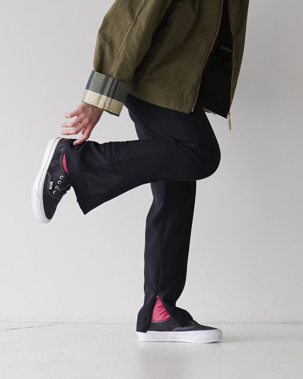 VANS 밴즈 PREMIUM 오센틱 44 피그 스웨이드 스니커 Lx Authentic 44 로우 컷 레이스 업 스케이트보드 슈즈 신발 VN000D5KBYD【무료우송】