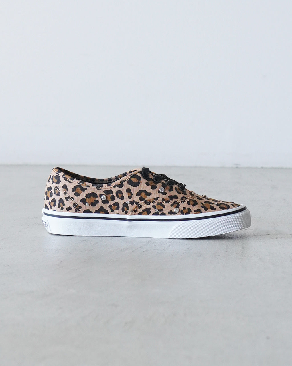 Authentic VN000EADJM9