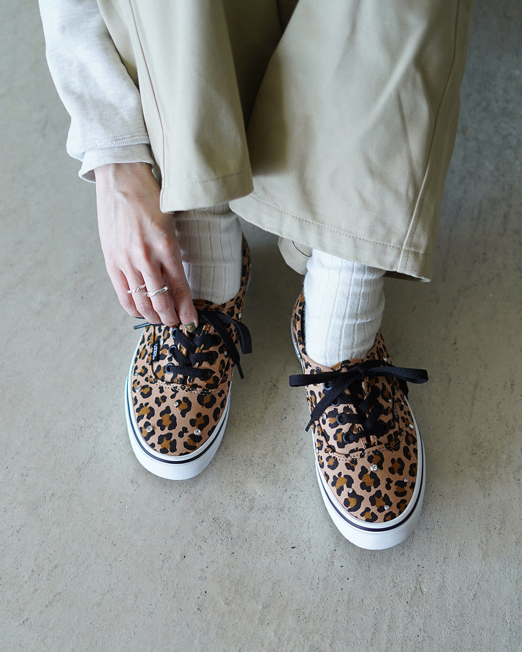 Authentic VN000EADJM9