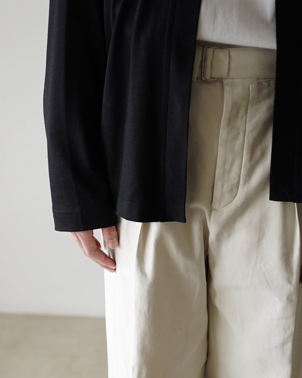 Button-less Cardigan WJ501-MCS10