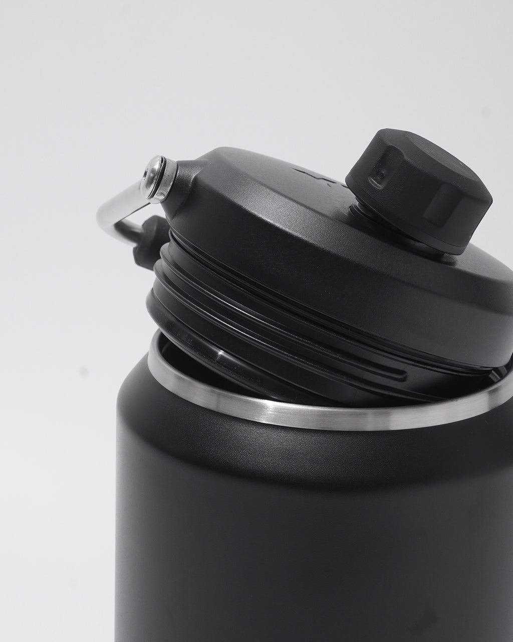 YETI RAMBLER HALF GALLON JUG / 1.89L 正規代理店【送料無料】