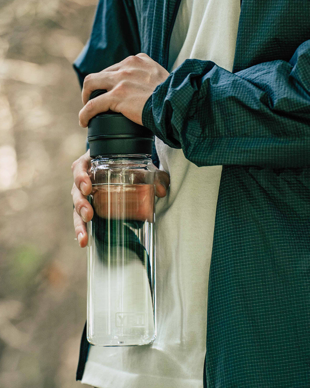 YETI イエティ YONDER 750ml WATER BOTTLE WITH CHUG CAP ヨンダー 25oz ウォーターボトル (チャグキャップ付き) 21071220000 21071220001 21071220002 21071220003 食洗機対応 正規代理店