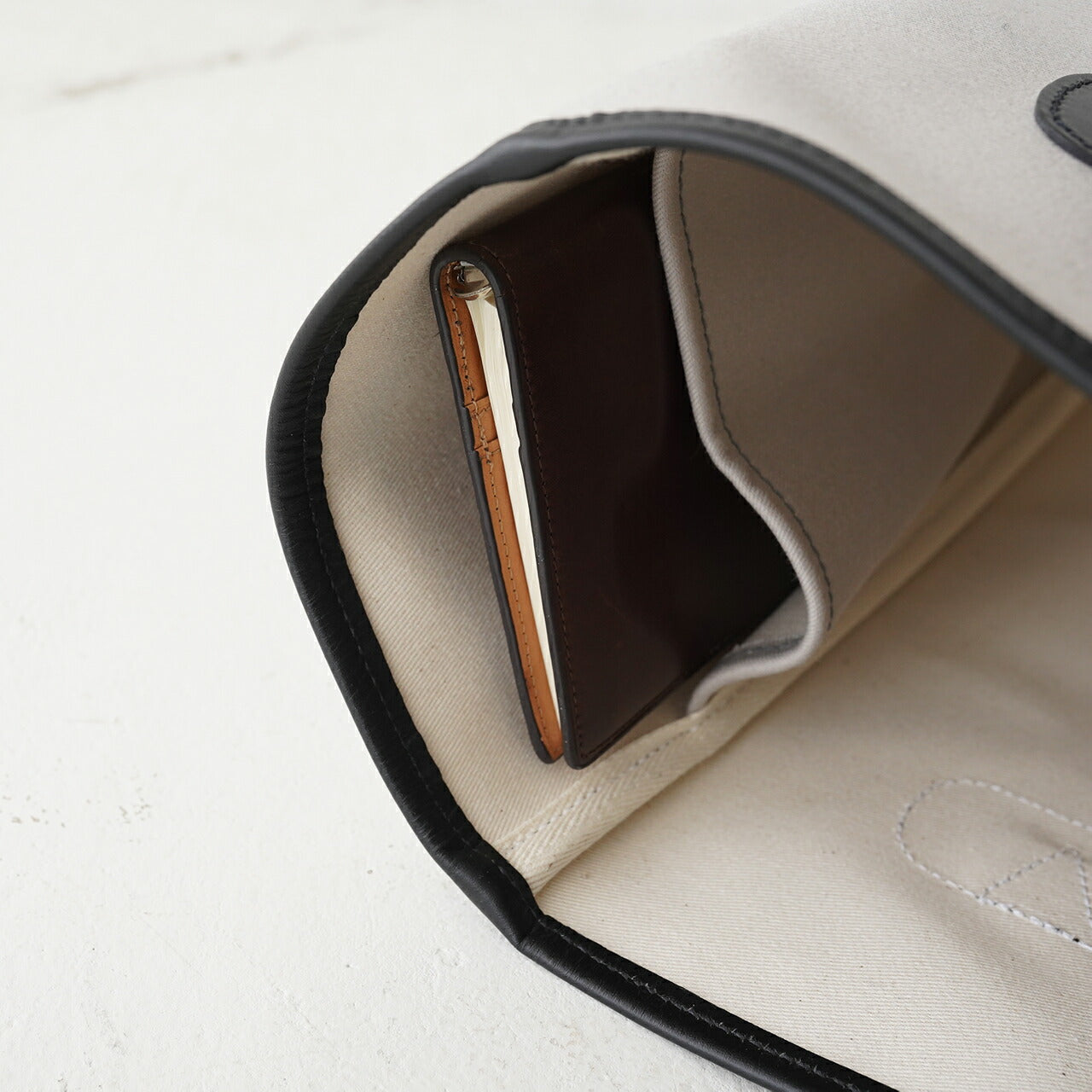 SMALL CARRYALL