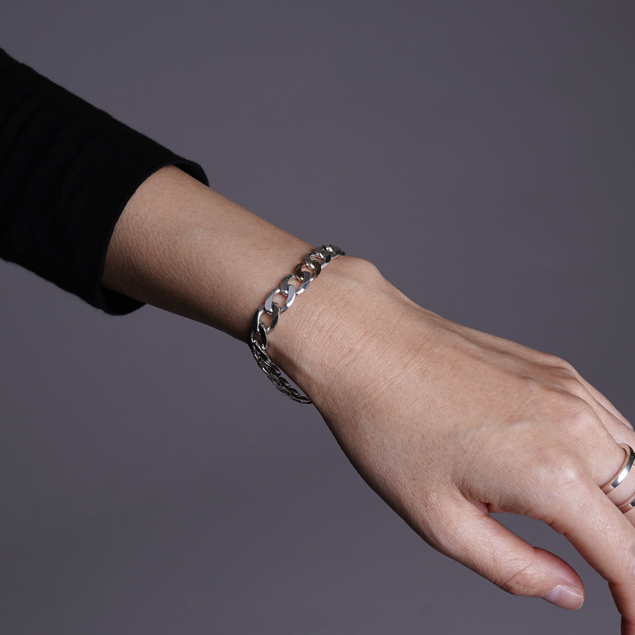 スモール ライト カーブ チェーンブレス SMALL LIGHT CURB CHAIN BRACE (1GOLD) 18K ゴールド シルバー925 アクセサリー 22AW035G