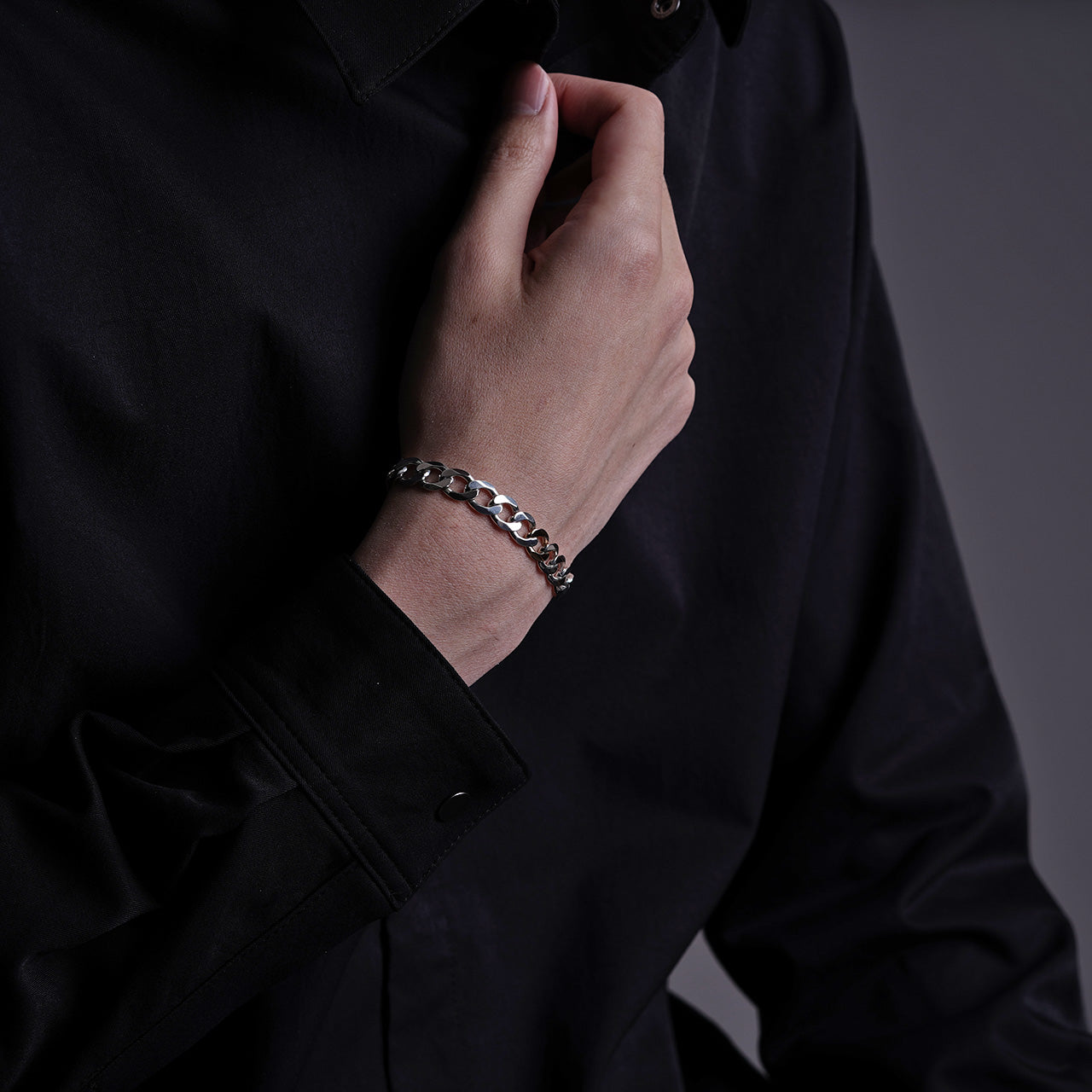 スモール ライト カーブ チェーンブレス SMALL LIGHT CURB CHAIN BRACE (1GOLD) 18K ゴールド シルバー925 アクセサリー 22AW035G