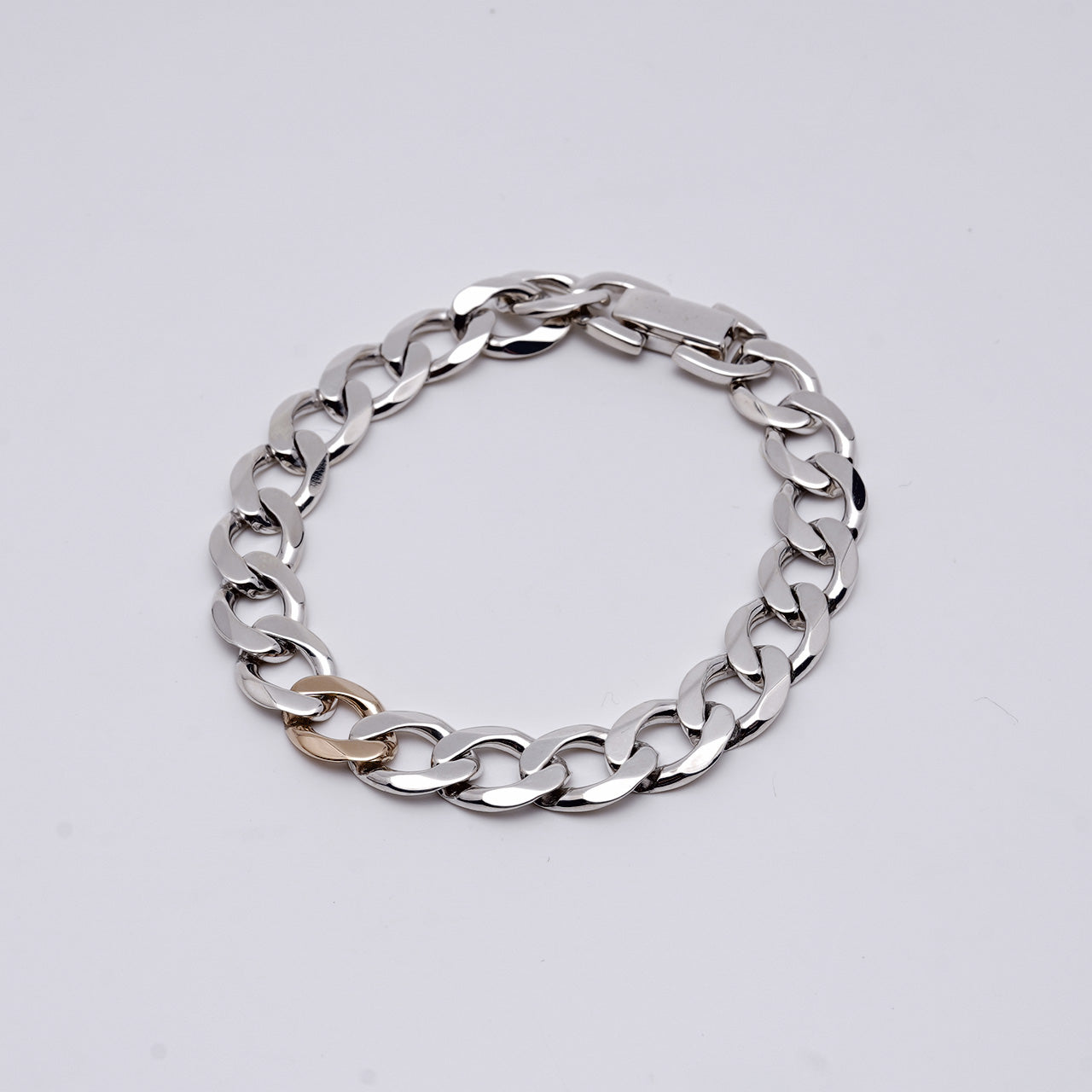 スモール ライト カーブ チェーンブレス SMALL LIGHT CURB CHAIN BRACE (1GOLD) 18K ゴールド シルバー925 アクセサリー 22AW035G