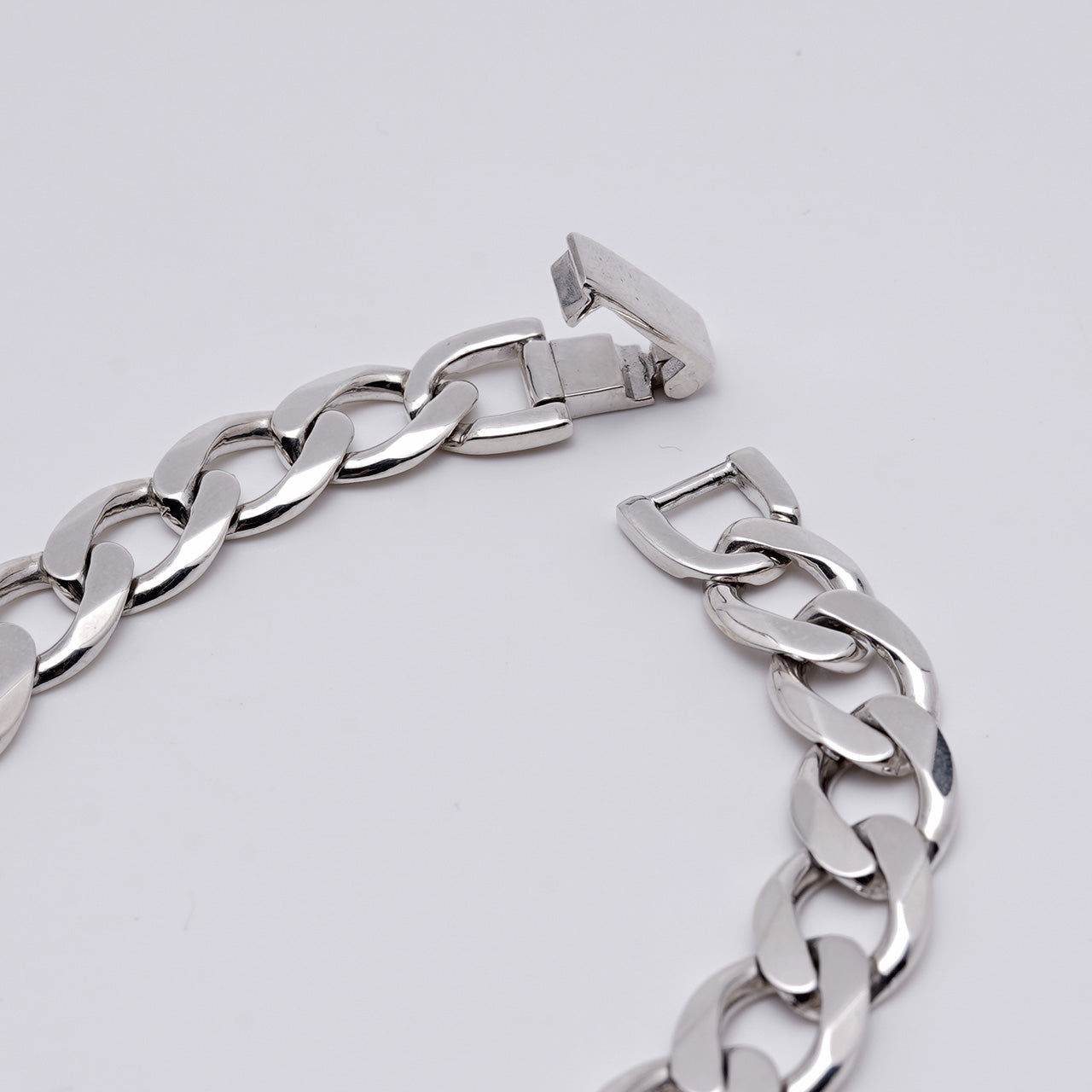 スモール ライト カーブ チェーンブレス SMALL LIGHT CURB CHAIN BRACE (1GOLD) 18K ゴールド シルバー925 アクセサリー 22AW035G