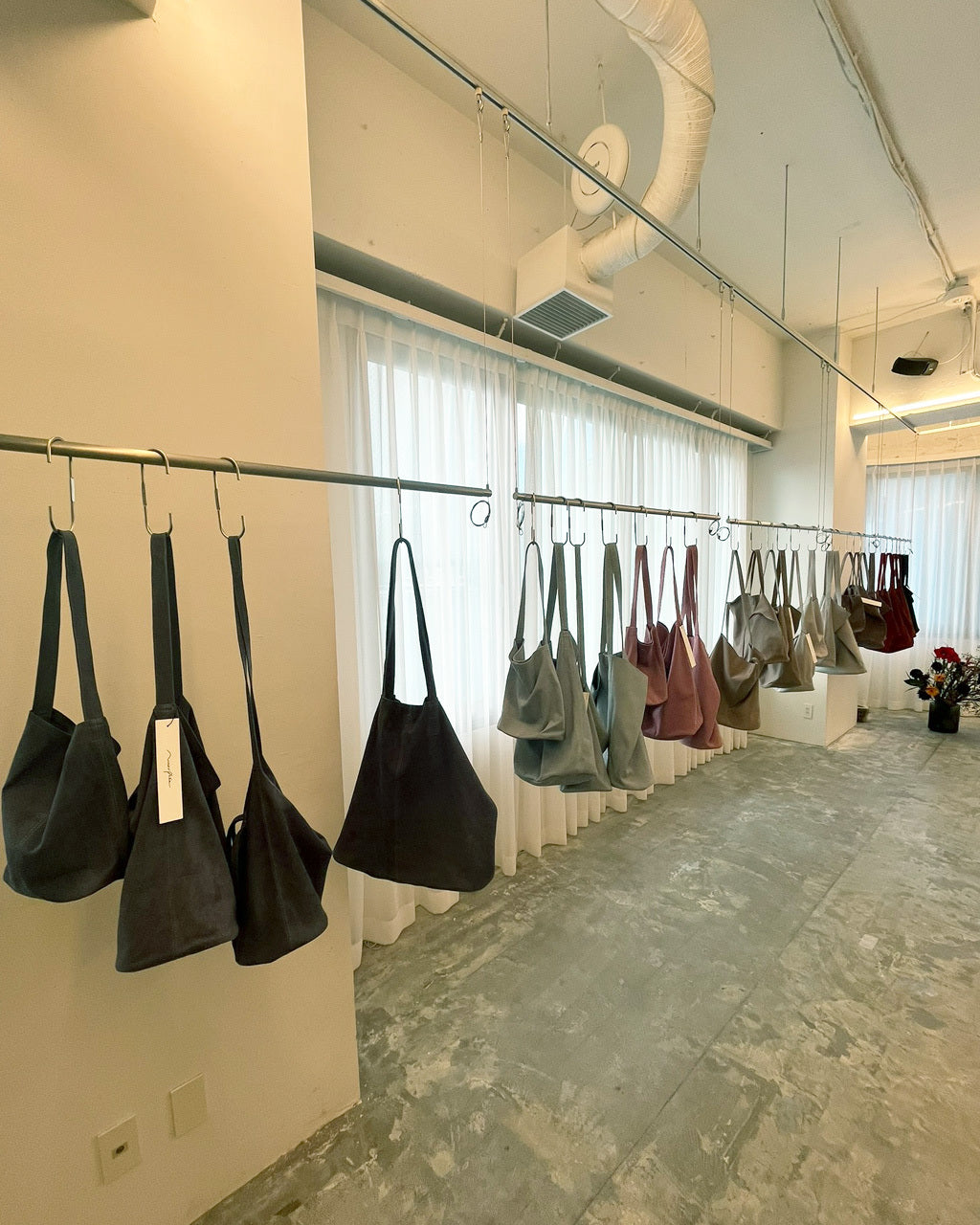 布感覚のレザーバッグ「Morphée」