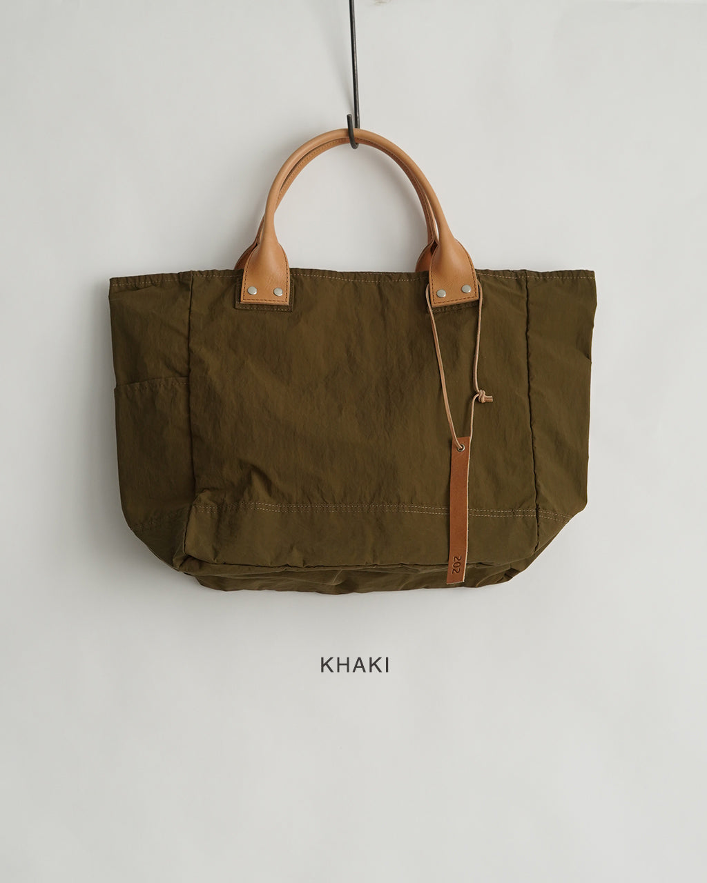 THE WEIGHTLESS TOTE 202TWT / Msize
