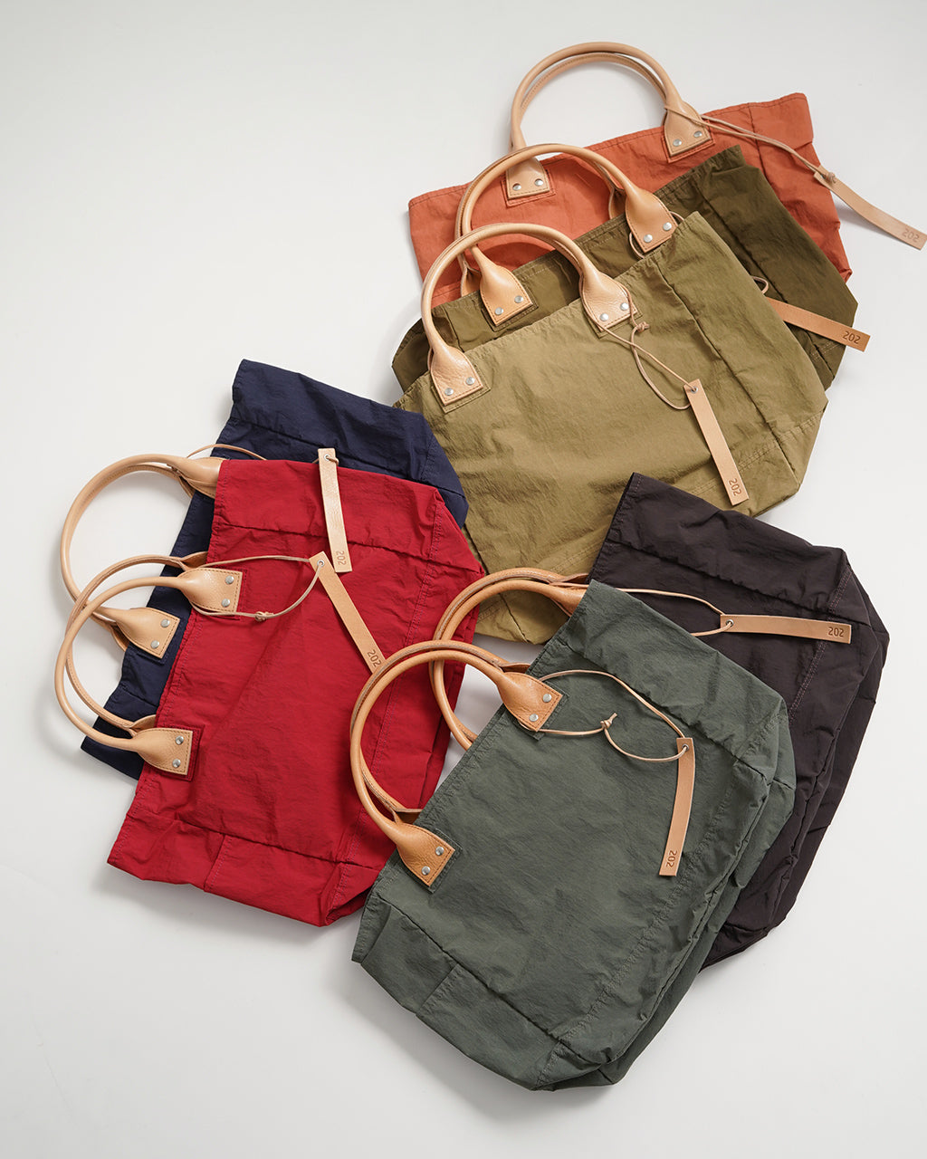 THE WEIGHTLESS TOTE 202TWT / Msize