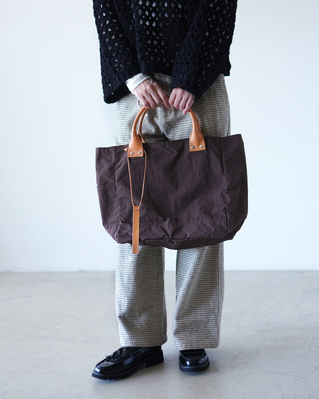 THE WEIGHTLESS TOTE 202TWT / Msize