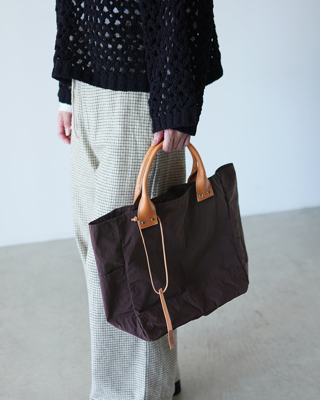 THE WEIGHTLESS TOTE 202TWT / Msize