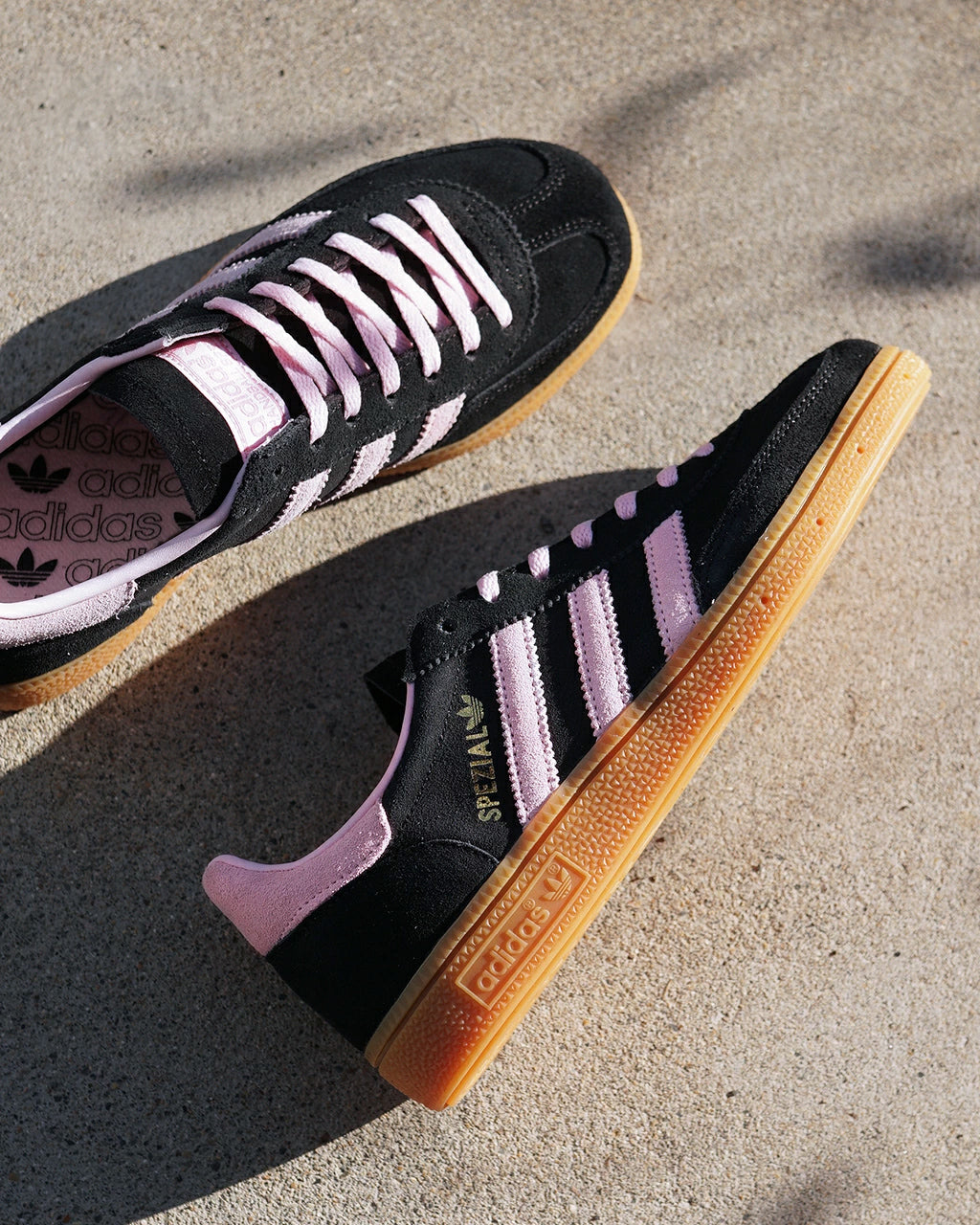 adidas originals 아디다스 오리지날스 핸드볼 스페티얼 W 스니커 HANDBALL SPEZIAL W 로우 컷 레이스 업 슈즈 신발 IE5897 NIS86【무료우송】 