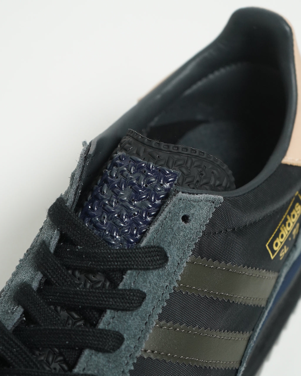 adidas Originals アディダス オリジナルス スニーカー SL 72 RSシューズ 靴 IG4646【送料無料】