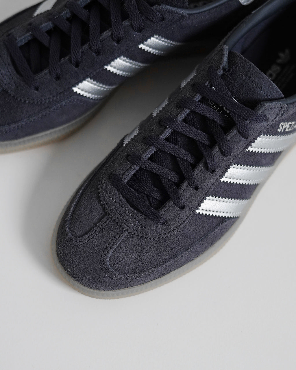 靴 スエードレザー 革 Unisex アディダス オリジナルス/adidas