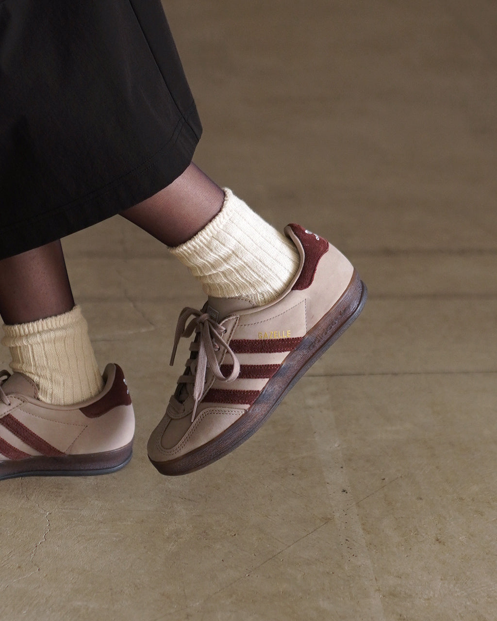GAZELLE INDOOR JQ8386 JQ8387