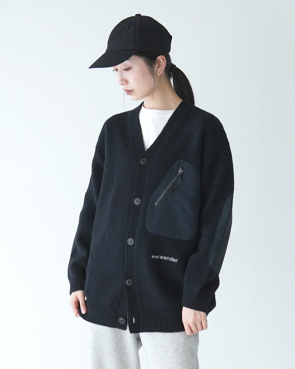 【SALE！40%OFF】and wander アンドワンダー カーディガン shetland wool cardigan シェトランド ウール カーディガン 5744284160【送料無料】