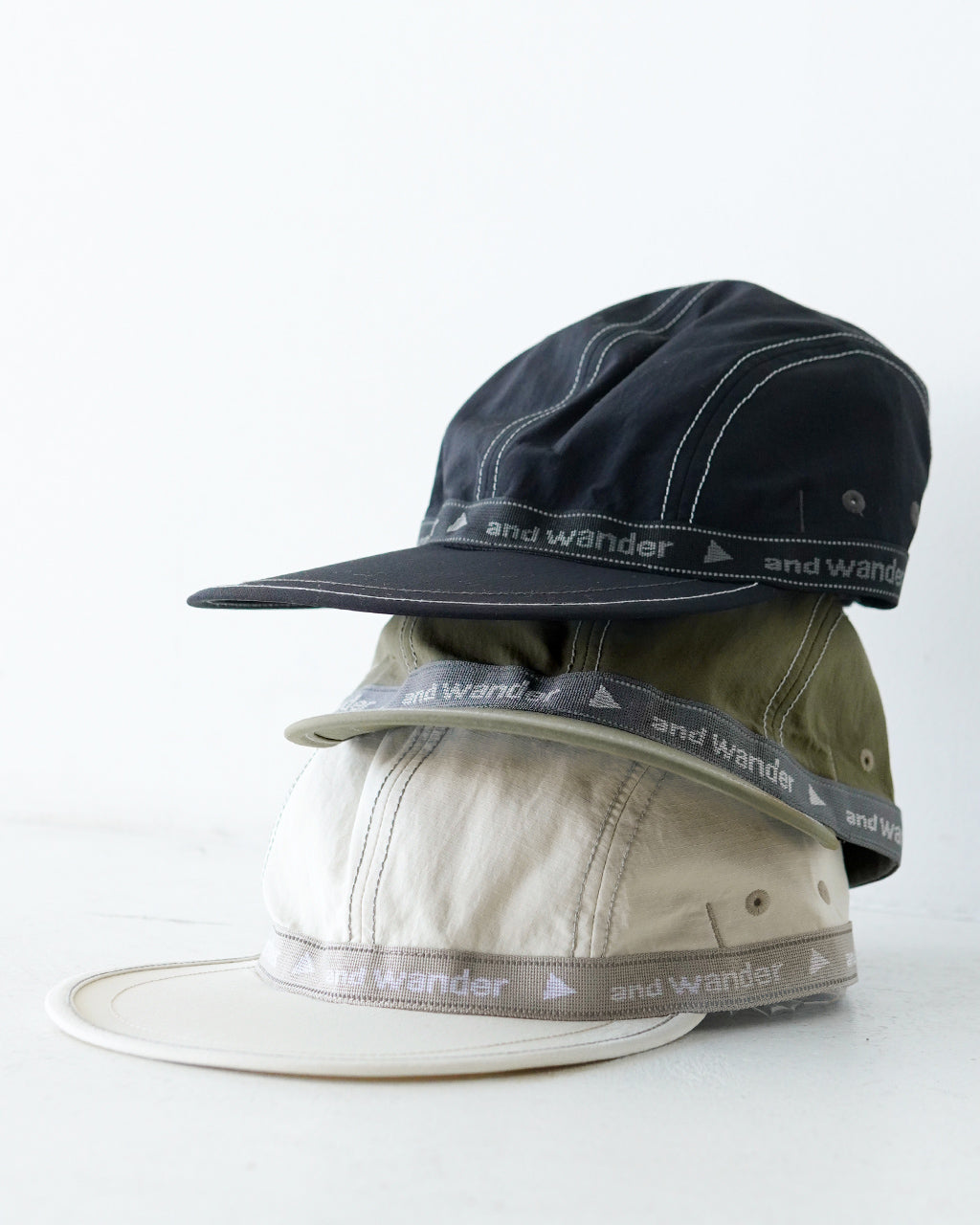 and wander アンドワンダー ジャガード テープ キャップ JQ tape cap ロゴ 帽子 速乾性 5744986340【送料無料】