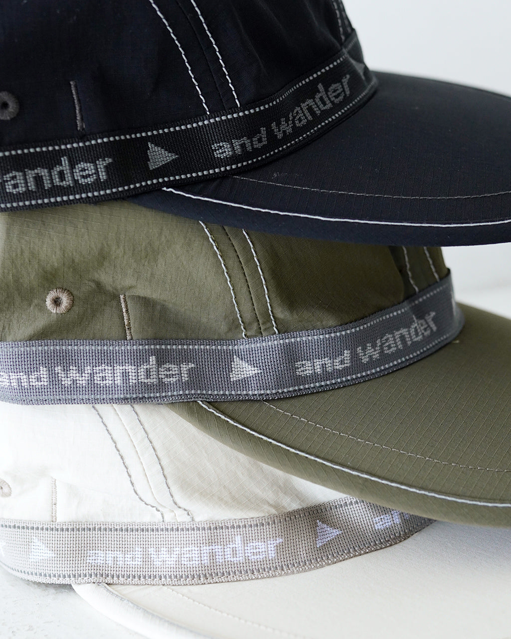 【SALE！40%OFF】and wander アンドワンダー ジャガード テープ キャップ JQ tape cap ロゴ 帽子 速乾性 5744986340