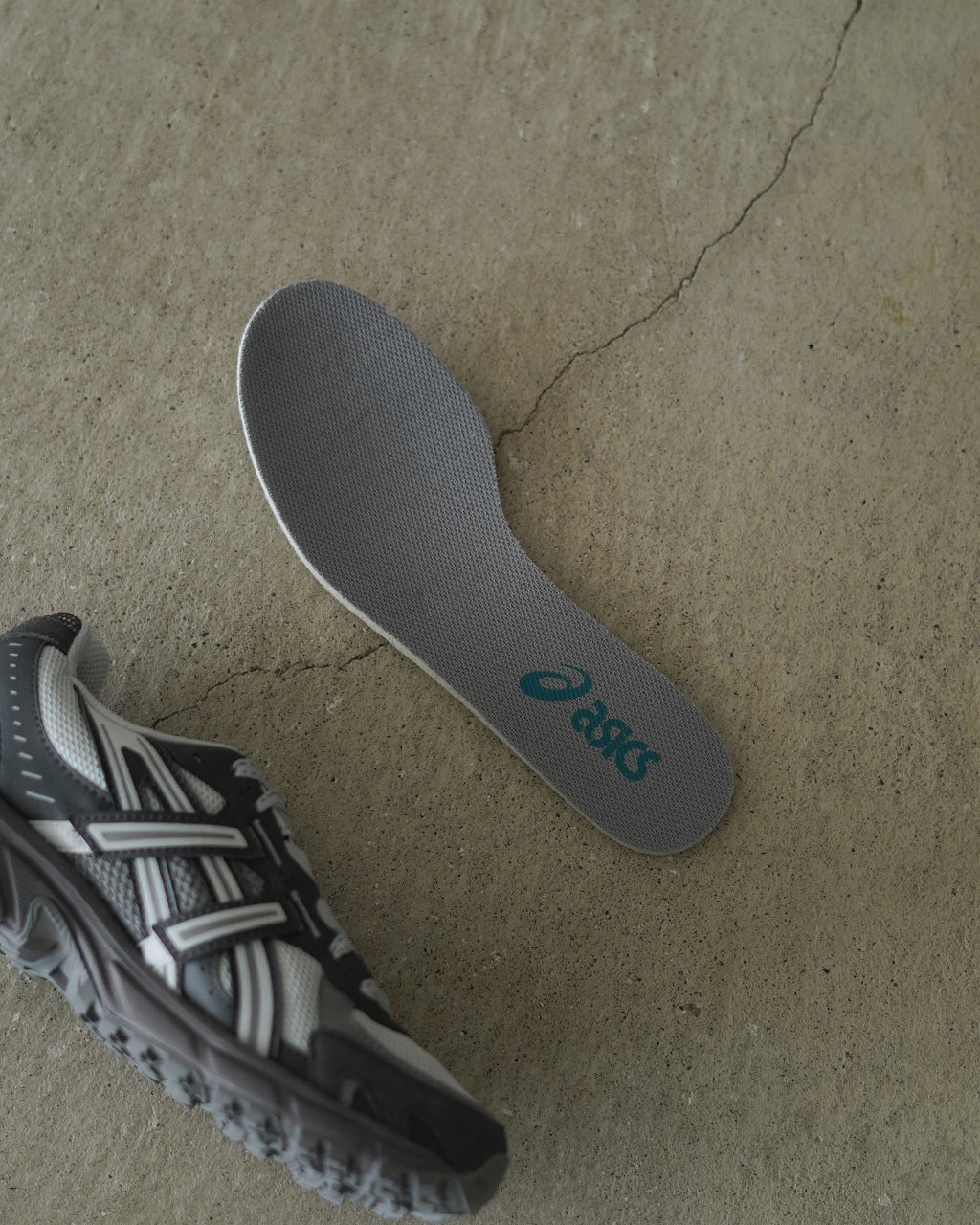 ASICS アシックス ゲル・ソノマ TR62 (コンクリート/オブシディアン